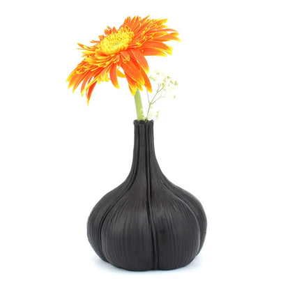 Minimalist geometric allicin vase
