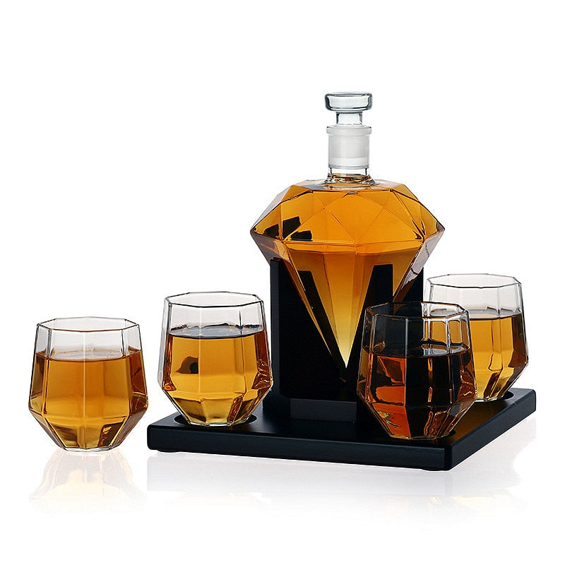 diamond drinking vessel with 4 cups whiskey wine set