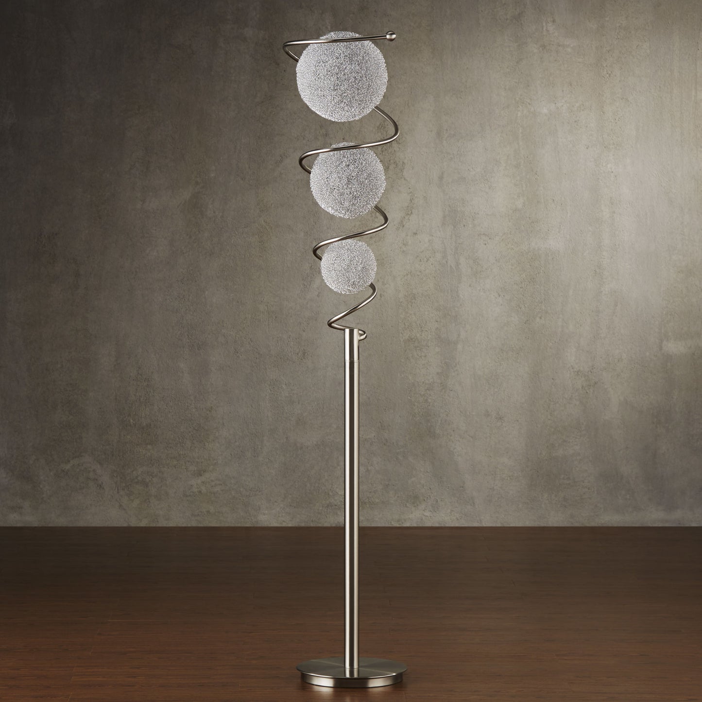 luxurious 3 wire-wrapped balls lamp