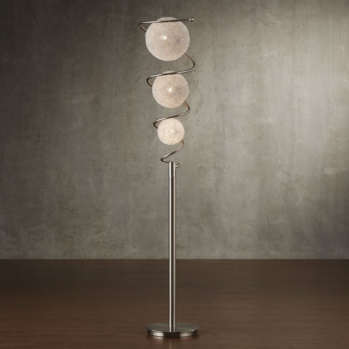 luxurious 3 wire-wrapped balls lamp